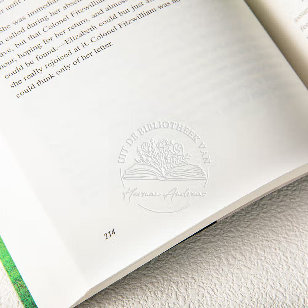 embossed boek