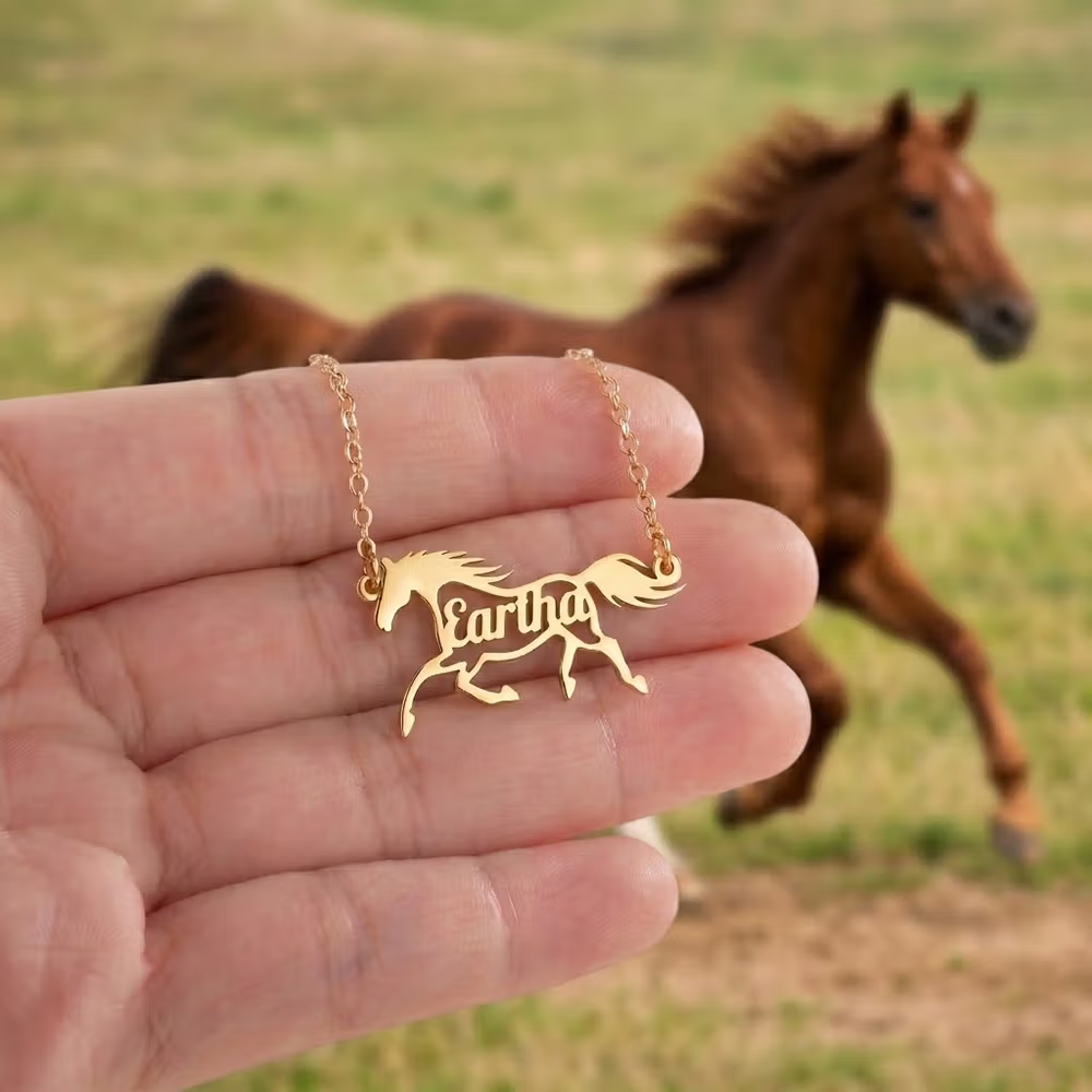 gepersonaliseerde ketting met paard en naam
