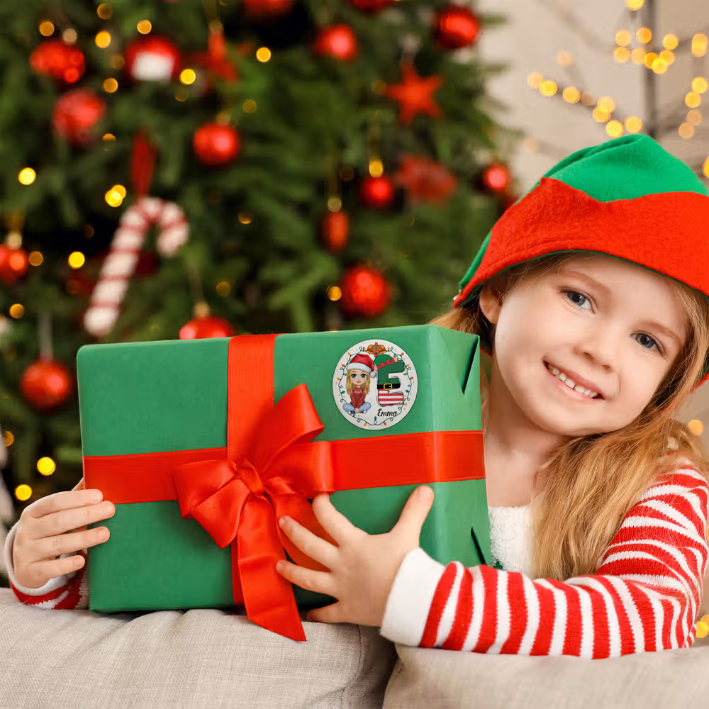 meisje met cadeau met sticker