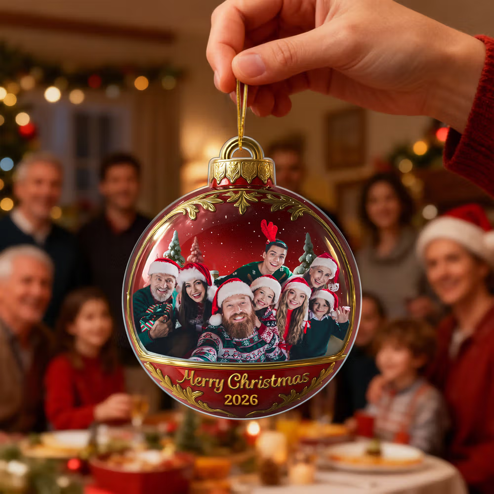 Een dierbare herinnering in de boom: de gepersonaliseerde acrylkersthanger met familiefoto en jaartal